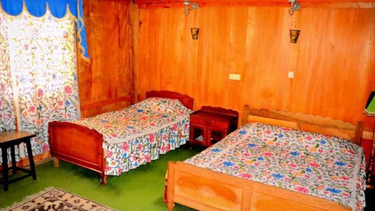 Photo of Bedroom in Nagin Bagh