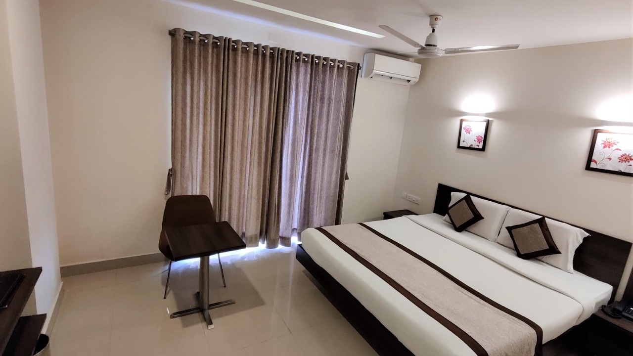 Photo of Bedroom in Hampankatta