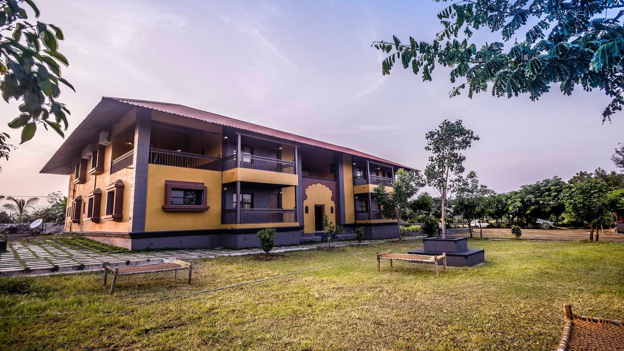Photo of Buildings in Satara