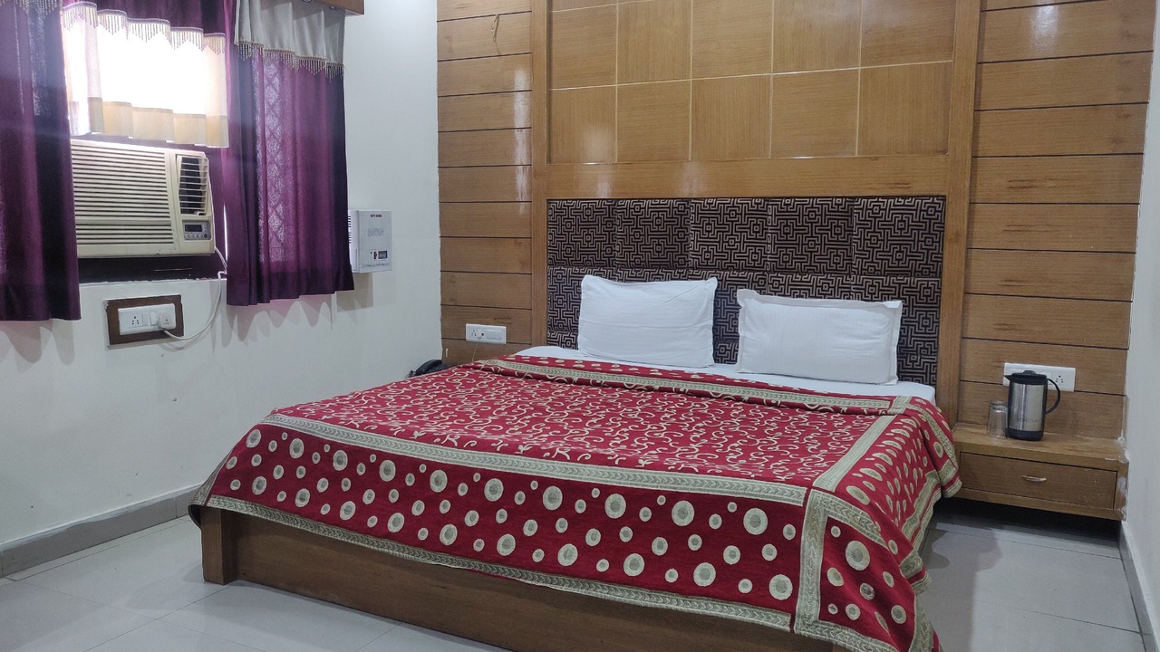 Photo of Bedroom in Haridwar