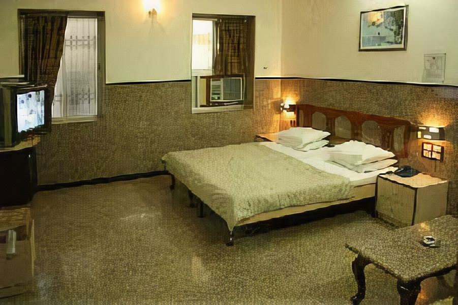 Photo of Bedroom in Prabhadevi