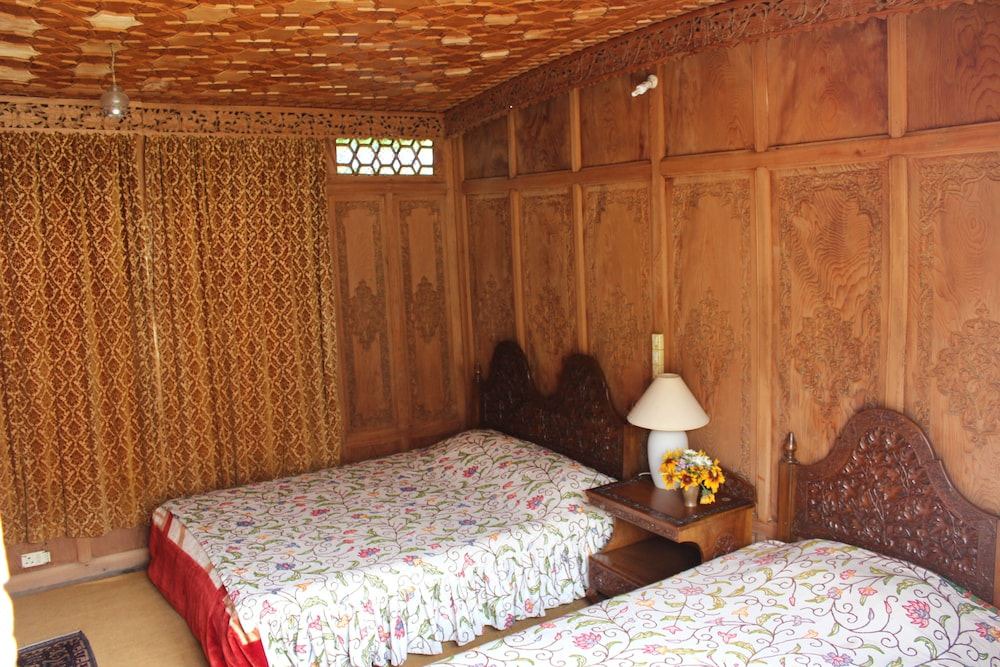 Photo of Bedroom in Nagin Bagh
