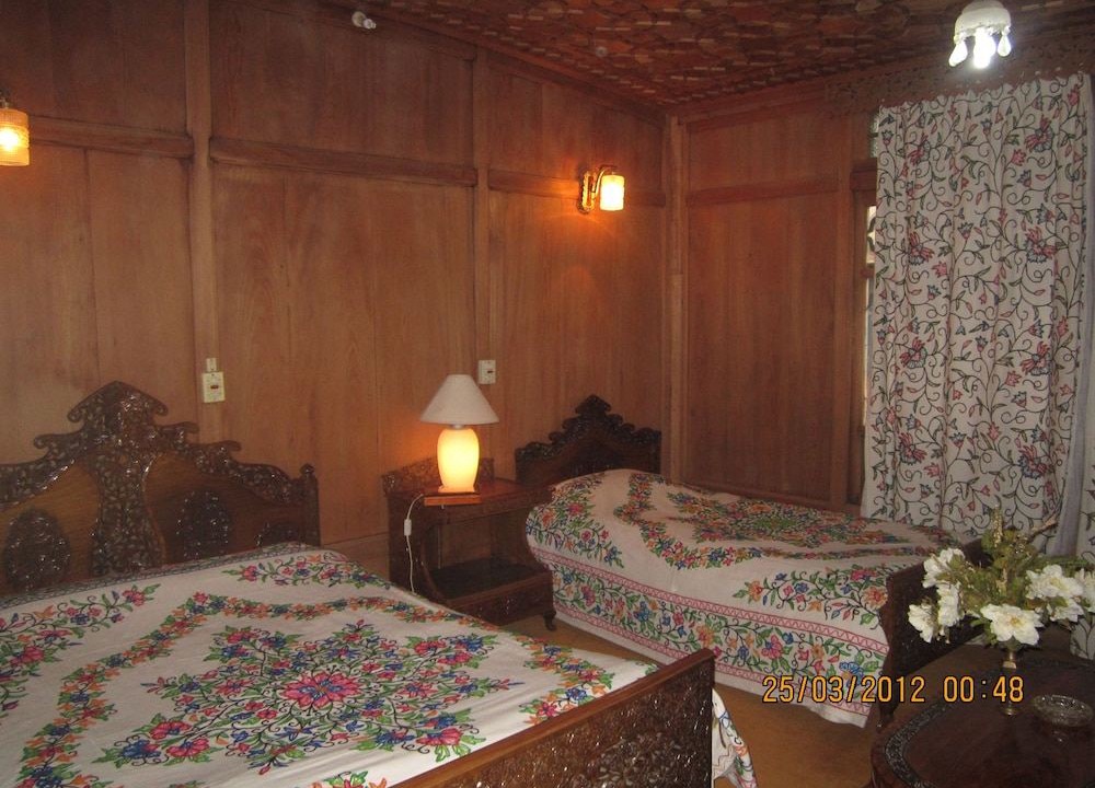 Photo of Bedroom in Nagin Bagh