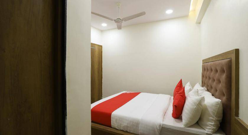 Photo of Bedroom in Navrangpura