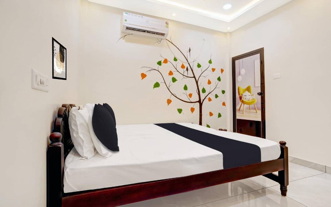Photo of Bedroom in Poovar