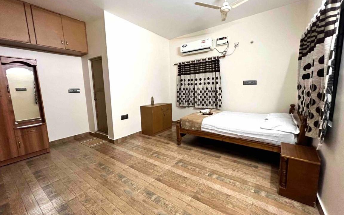 Photo of Bedroom in Marie Oulgaret