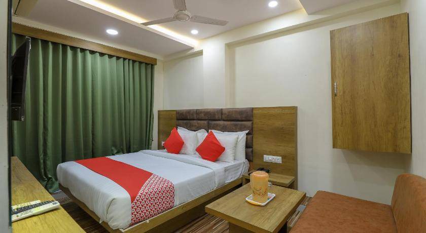 Photo of Bedroom in Navrangpura