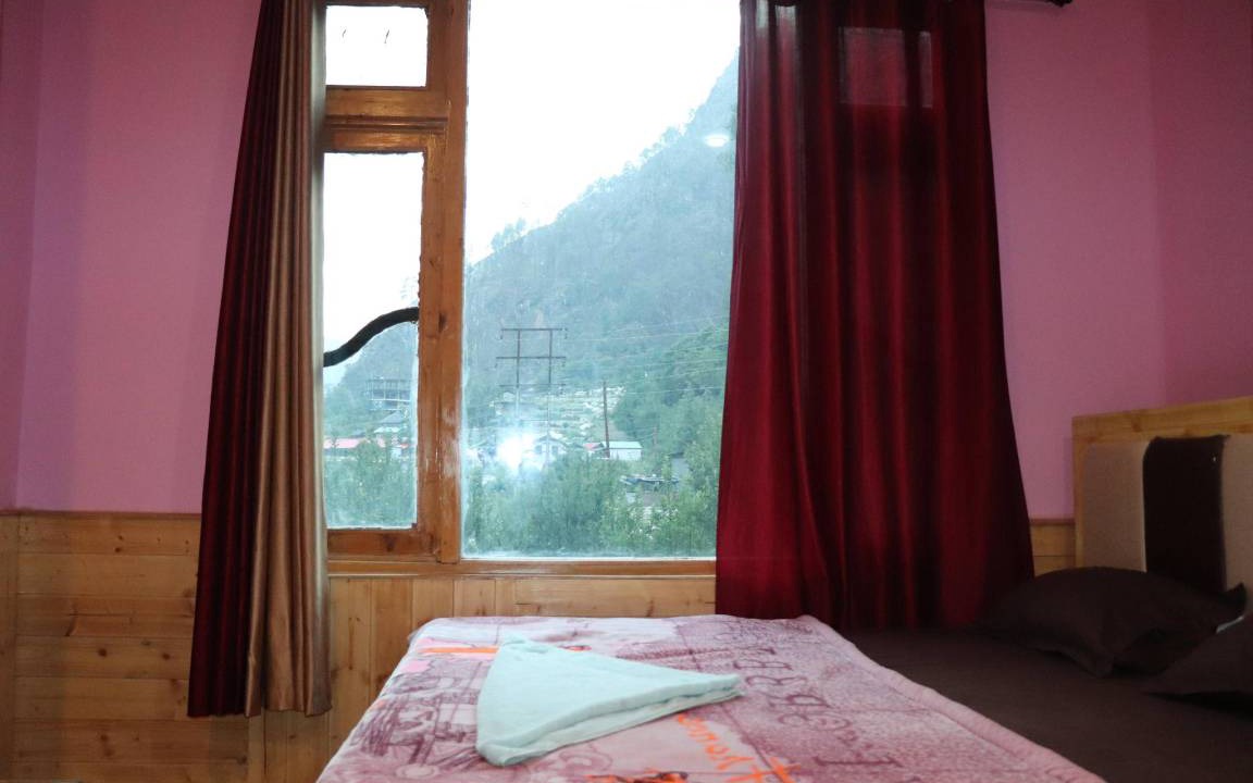 Photo of Bedroom in Kasol