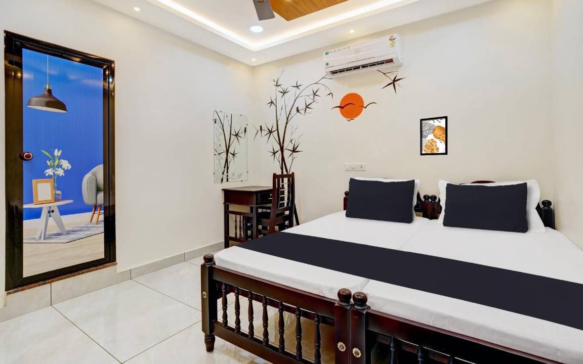 Photo of Bedroom in Poovar
