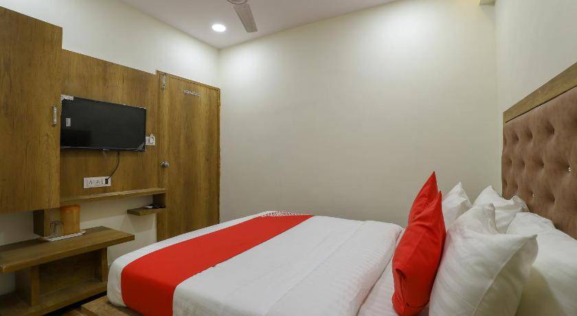Photo of Bedroom in Navrangpura