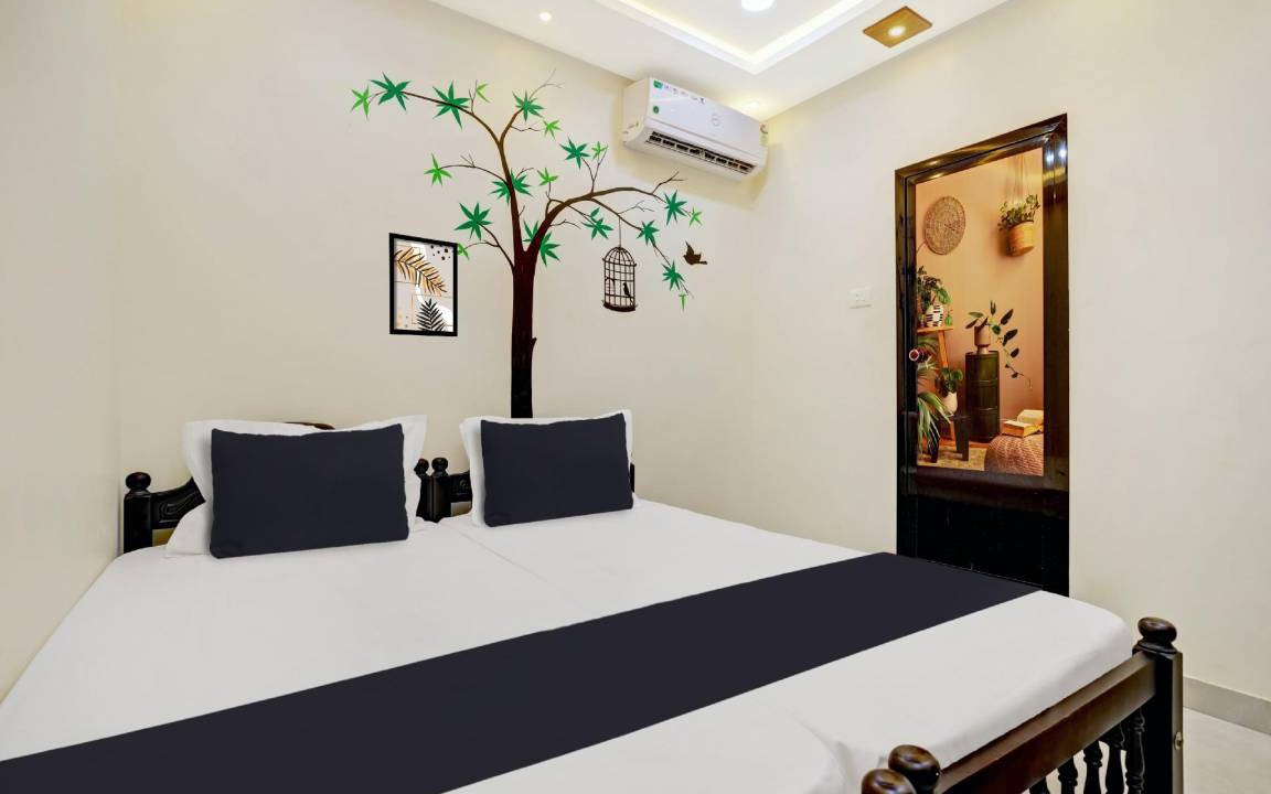 Photo of Bedroom in Poovar