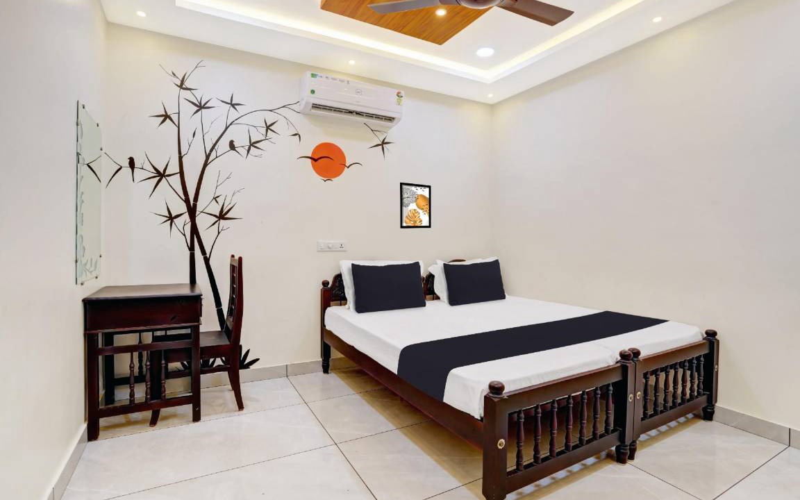 Photo of Bedroom in Poovar
