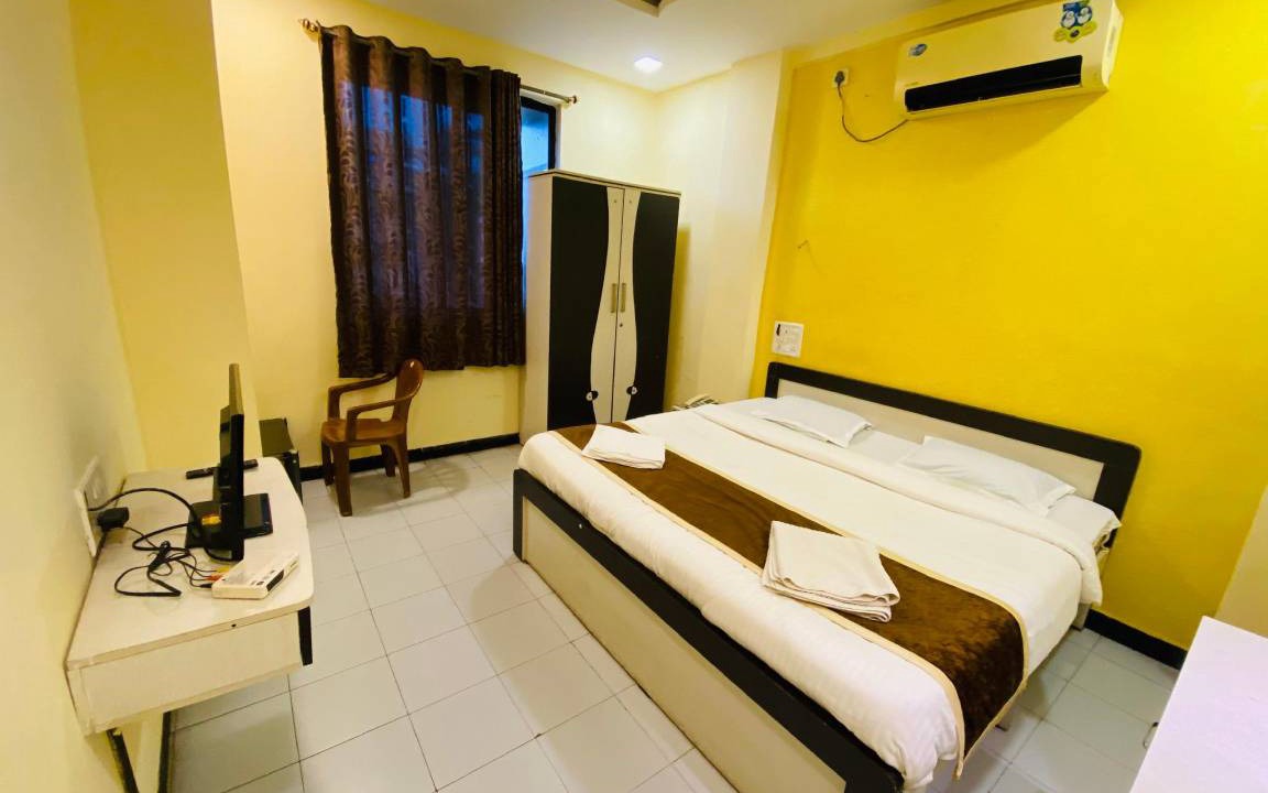 Photo of Bedroom in Ratnagiri