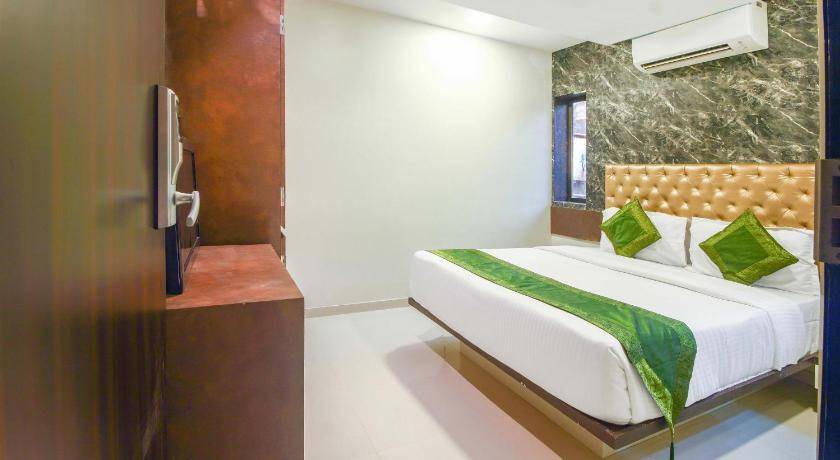 Photo of Bedroom in Marol