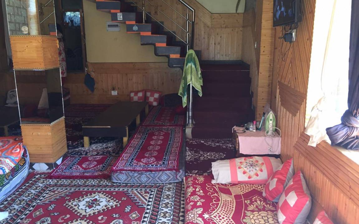 Photo of Others in Old Manali