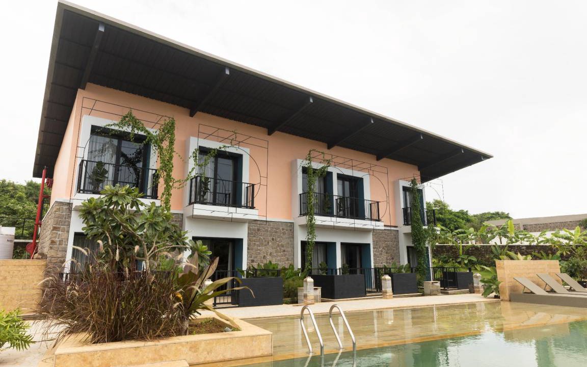 Photo of Buildings in Uttan