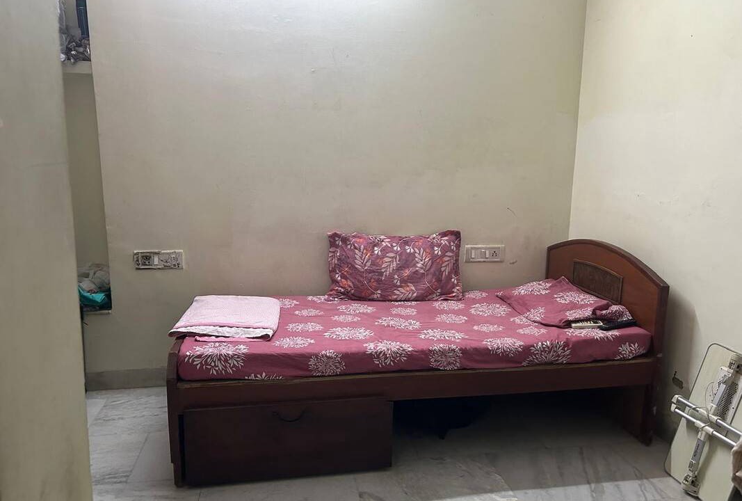 Photo of Bedroom in Raja Park