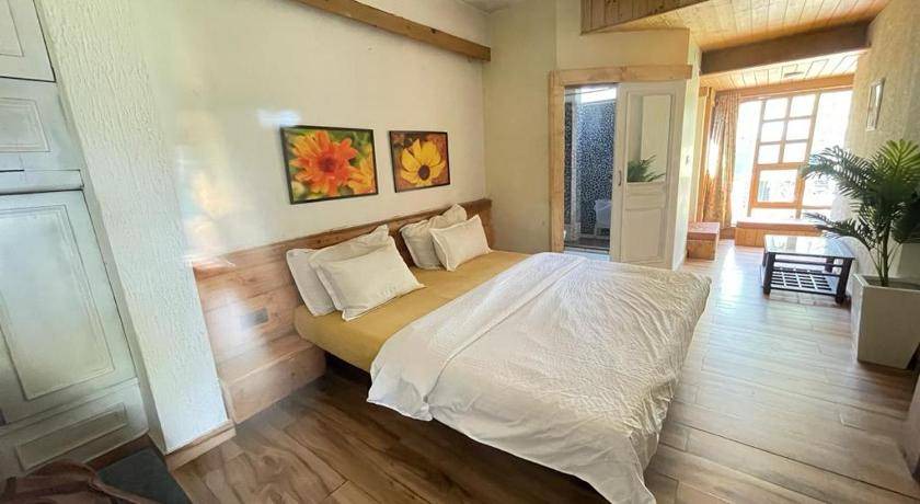 Photo of Bedroom in Dharampur