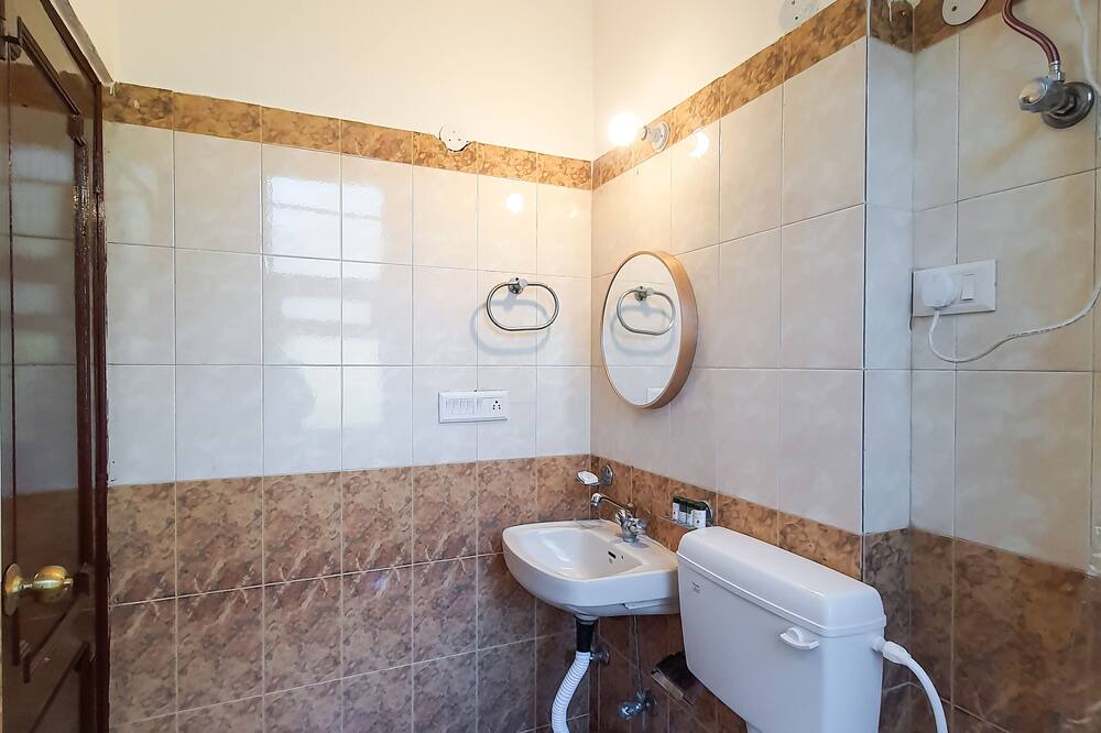 Photo of Bathroom in The Mall Road