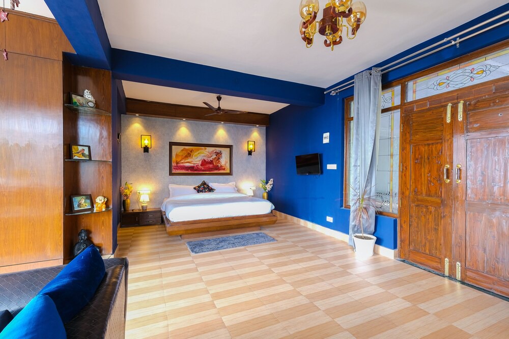 Photo of Bedroom in The Mall Road