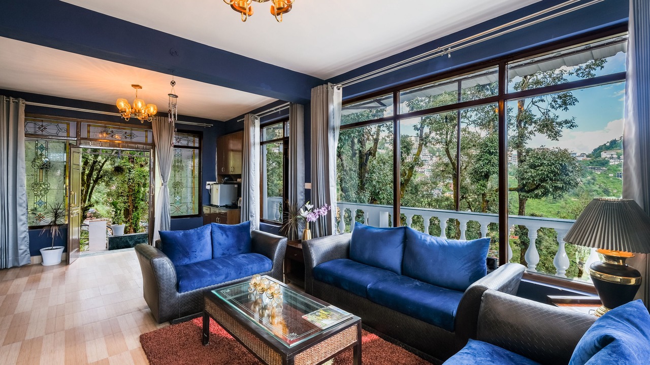 Photo of Livingroom in The Mall Road