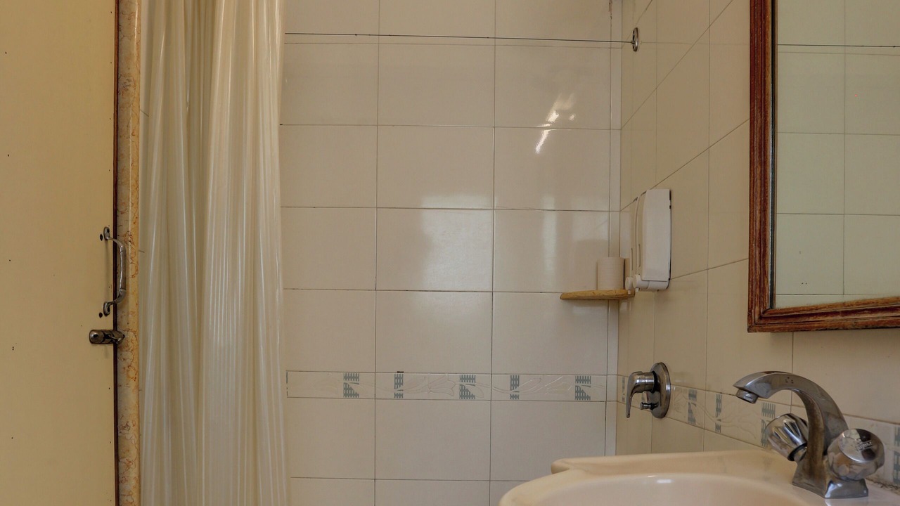 Photo of Bathroom in Santacruz