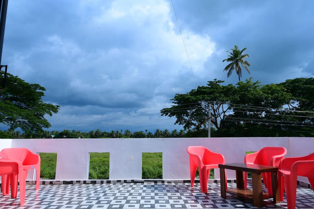Photo of Patio Balcony in Shrirangapattana