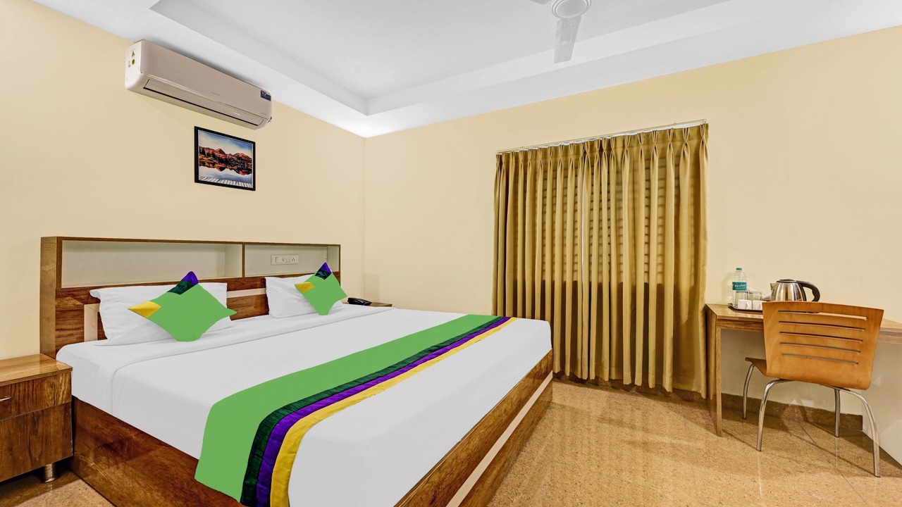 Photo of Bedroom in HBR Layout