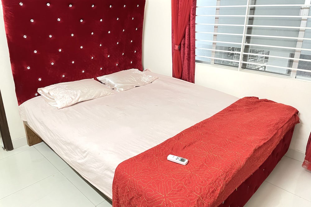 Photo of Bedroom in Dhanmondi