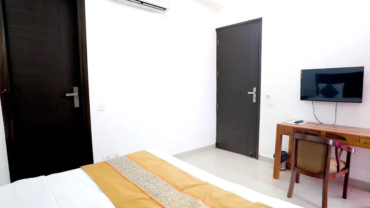 Photo of Bedroom in Noida