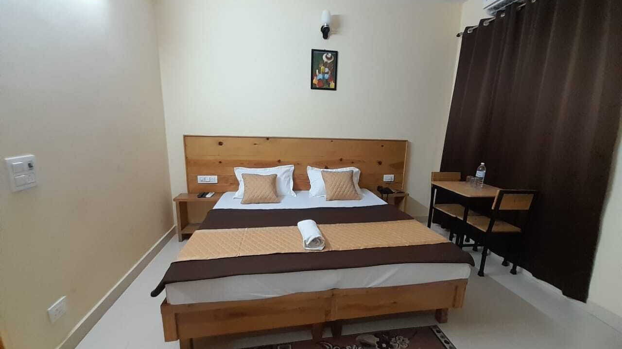 Photo of Bedroom in Tapovan