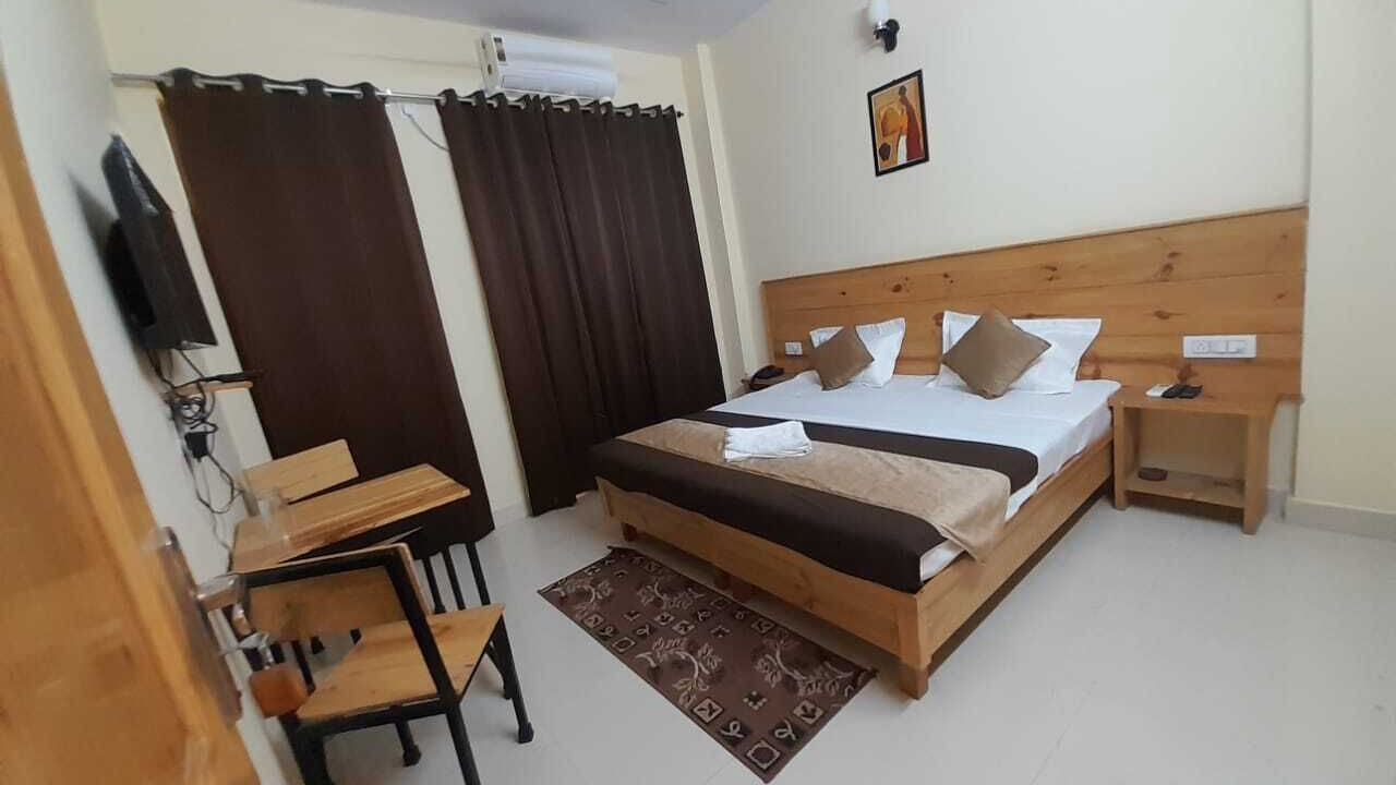 Photo of Bedroom in Tapovan