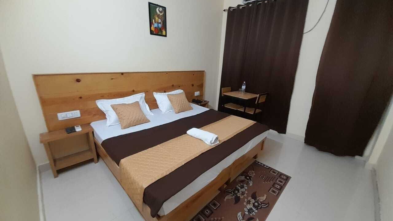 Photo of Bedroom in Tapovan