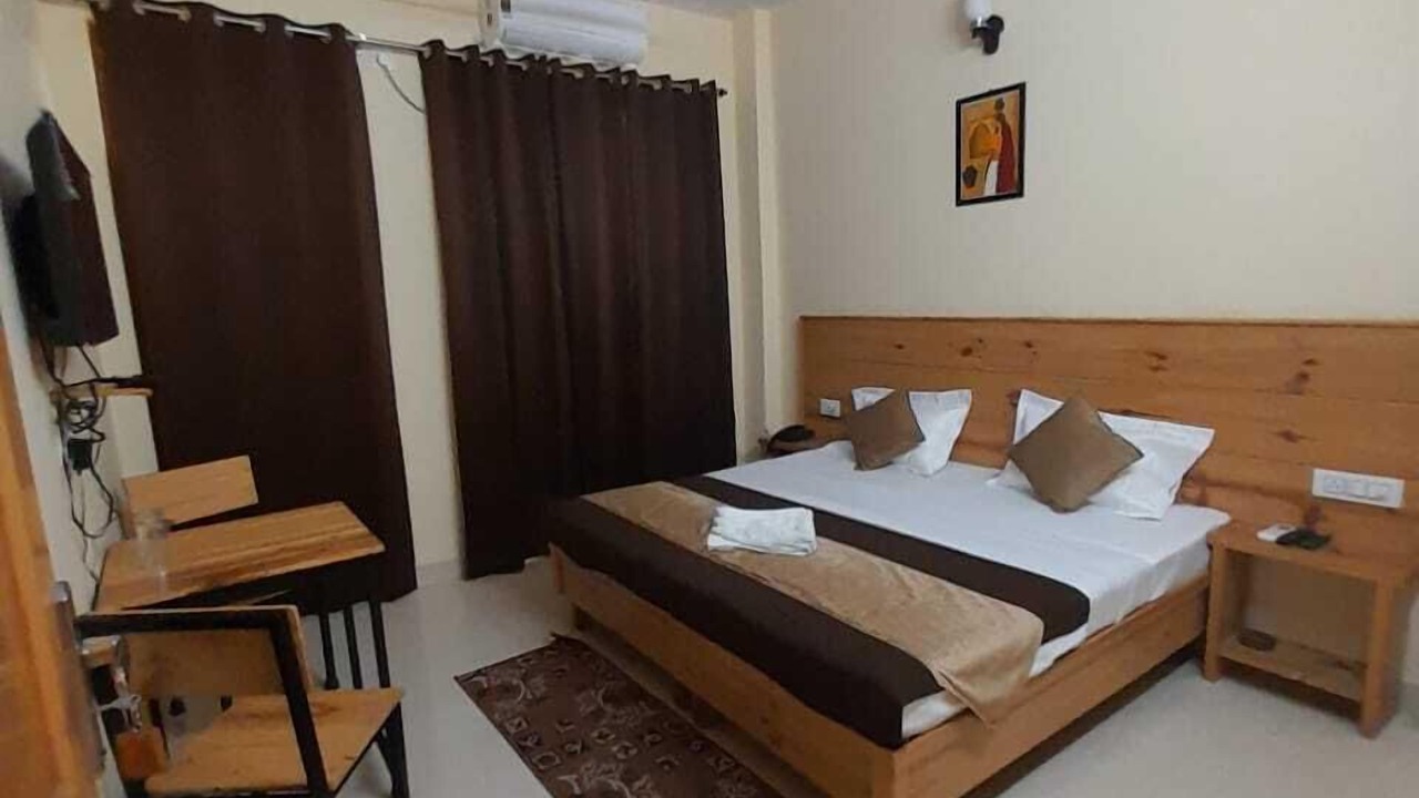 Photo of Bedroom in Tapovan