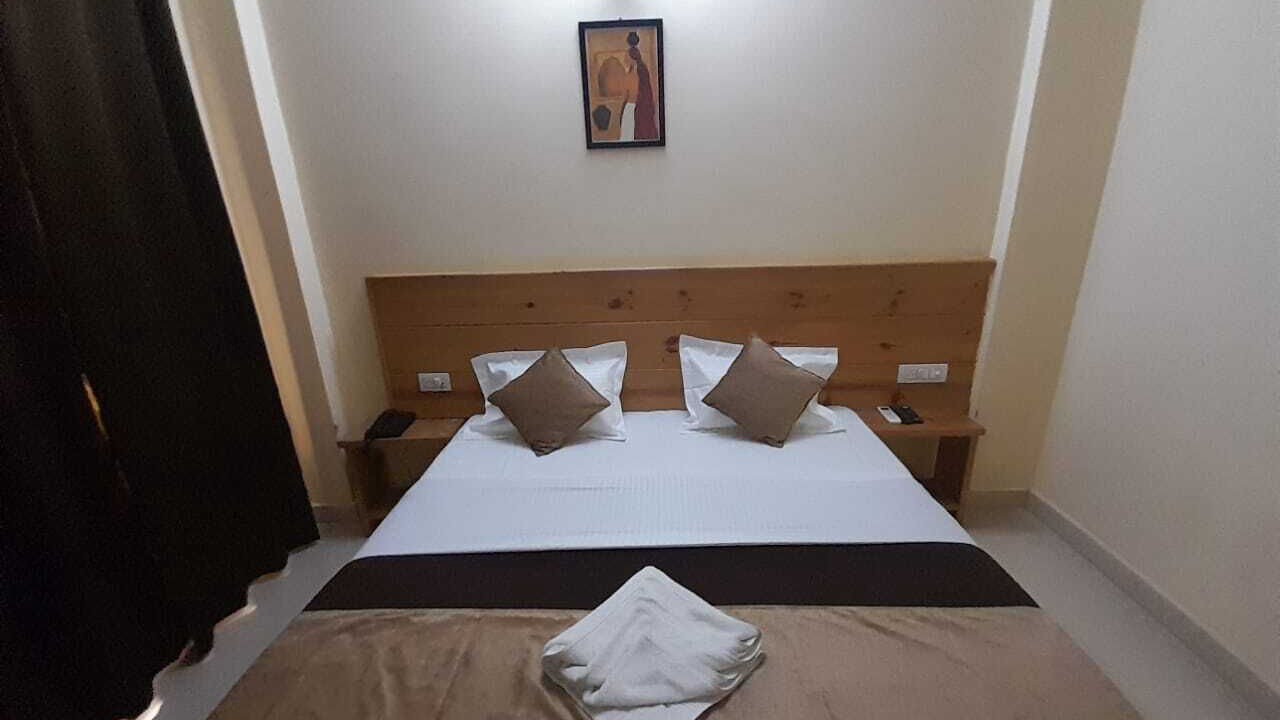Photo of Bedroom in Tapovan
