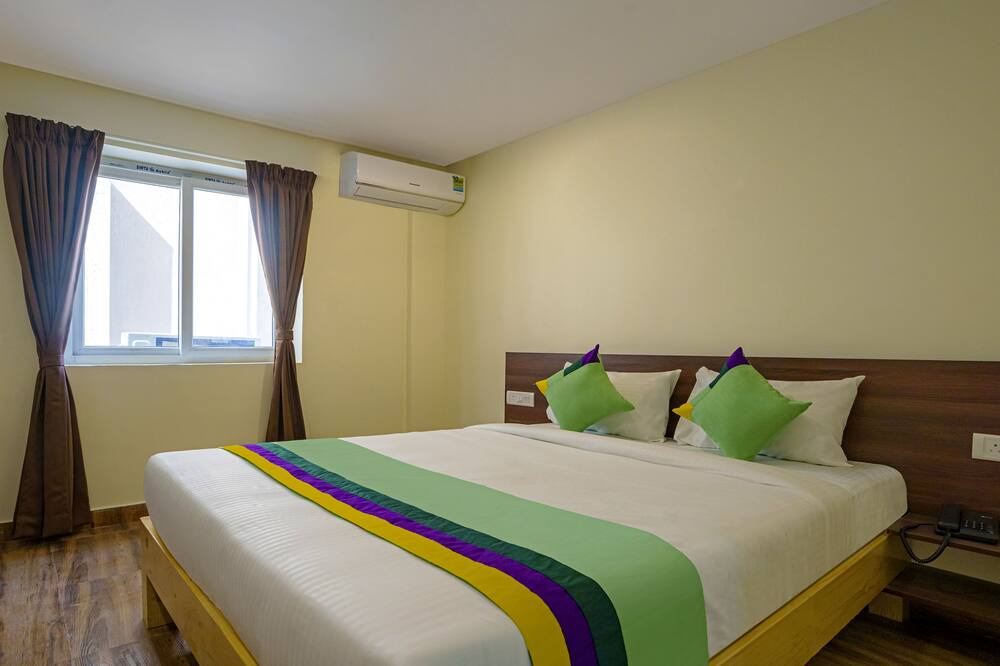 Photo of Bedroom in HBR Layout