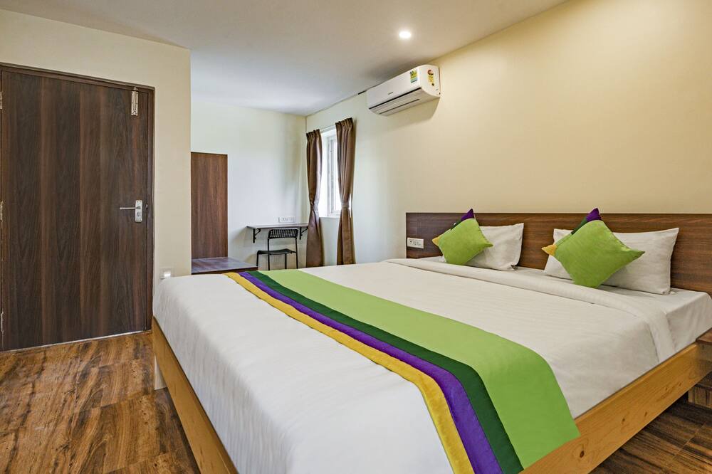 Photo of Bedroom in HBR Layout