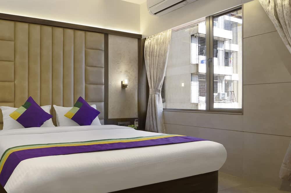 Photo of Bedroom in Kandiwali West