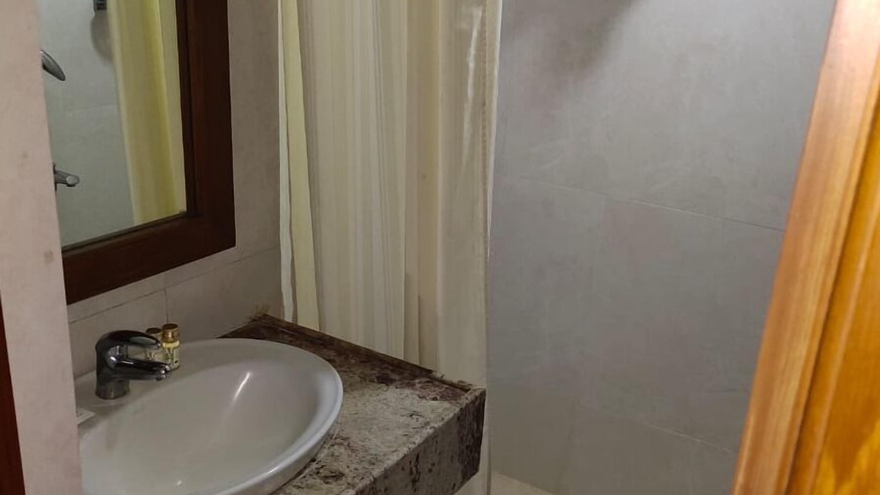 Photo of Bathroom in Guindy