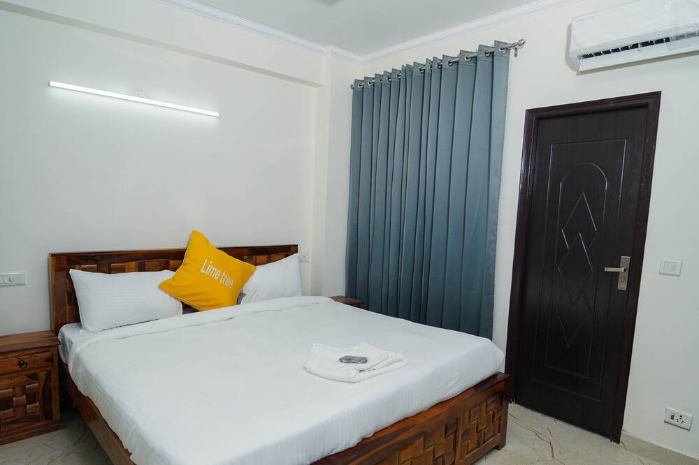 Photo of Bedroom in IMT Manesar