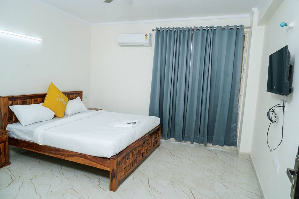 Photo of Bedroom in IMT Manesar