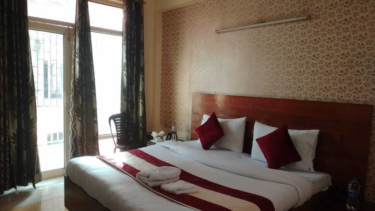 Photo of Bedroom in DLF Phase 3