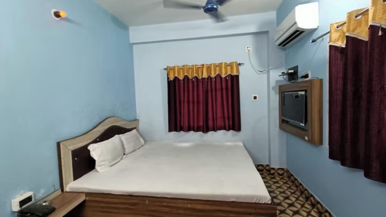 Photo of Bedroom in Tarapith