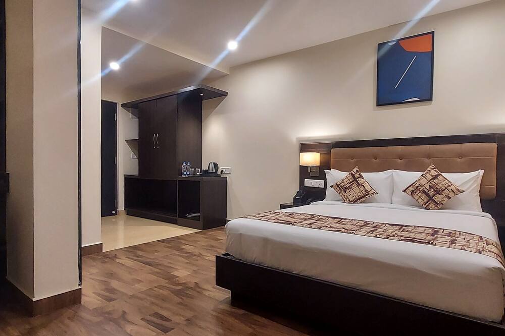 Photo of Bedroom in HBR Layout