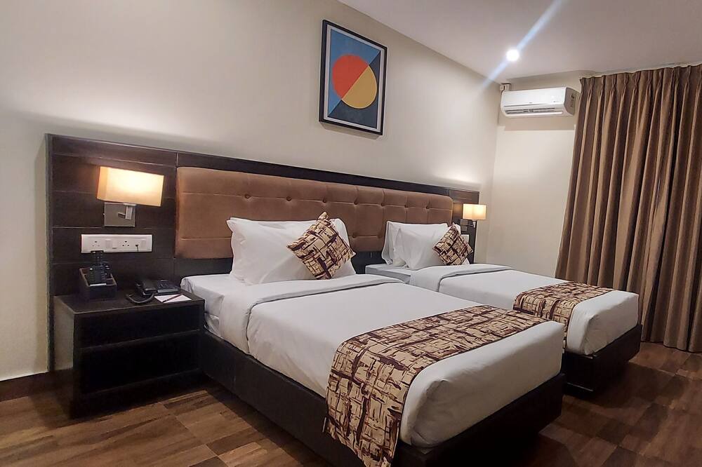 Photo of Bedroom in HBR Layout