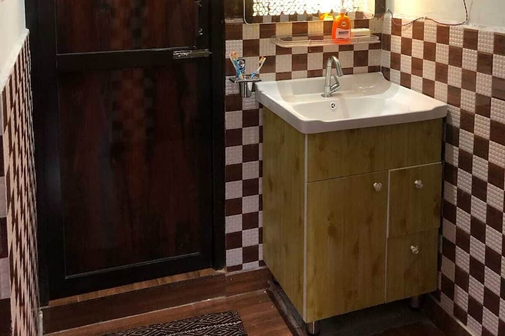 Photo of Bathroom in Chachian