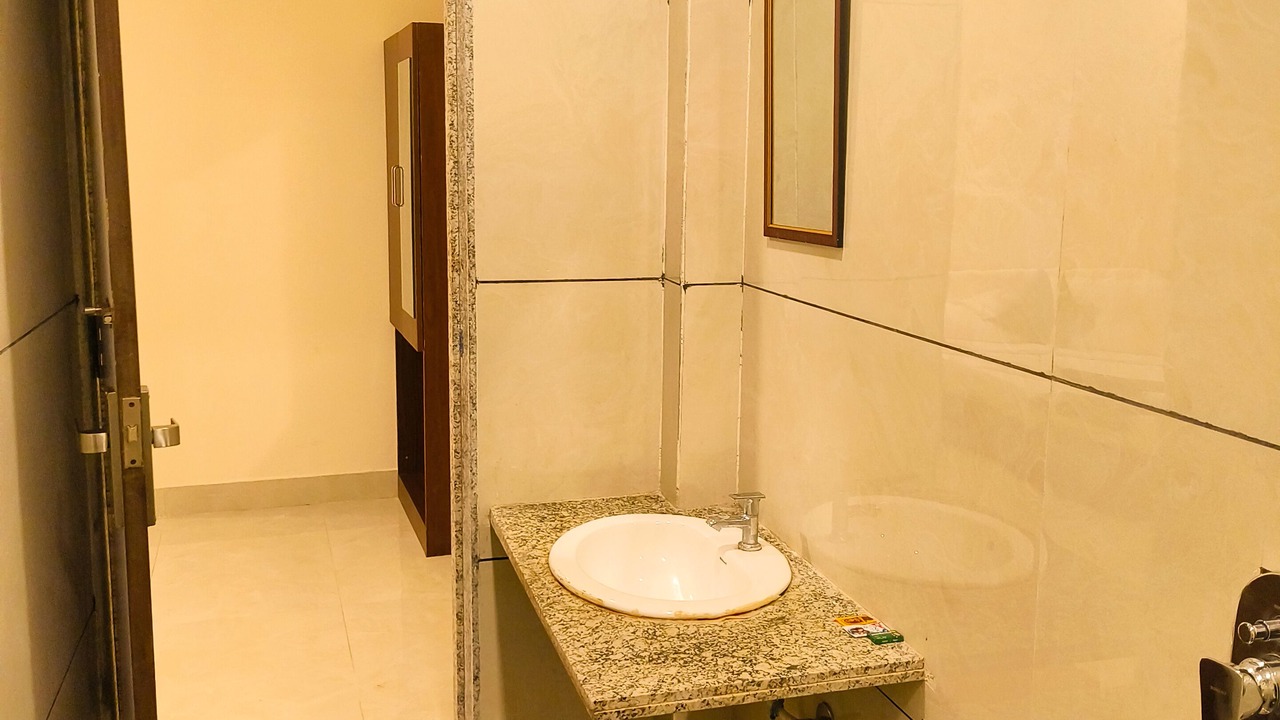 Photo of Bathroom in Gayariawas