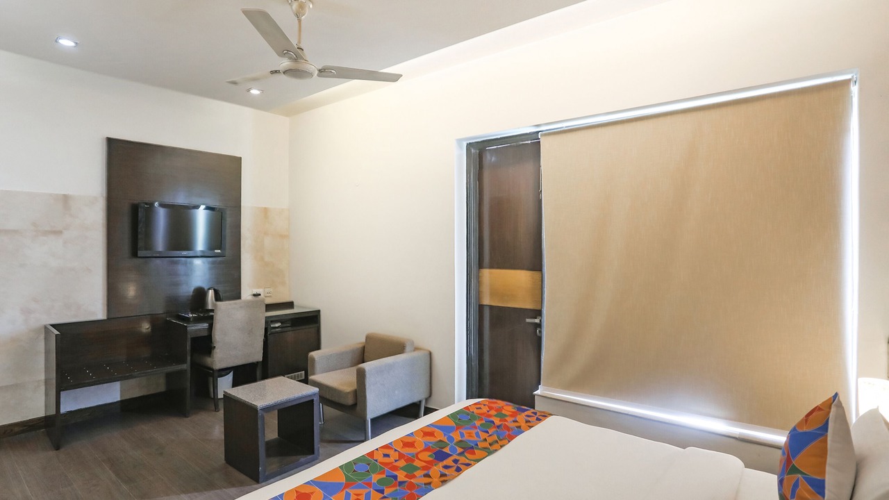 Photo of Bedroom in DLF Phase 3