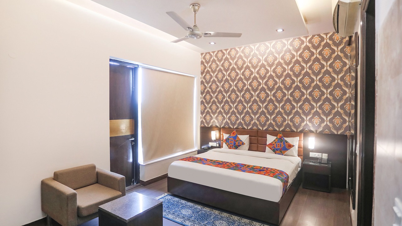 Photo of Bedroom in DLF Phase 3