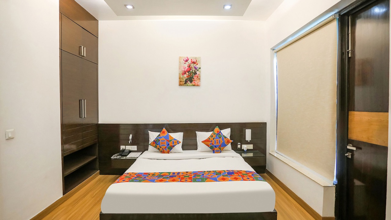 Photo of Bedroom in DLF Phase 3
